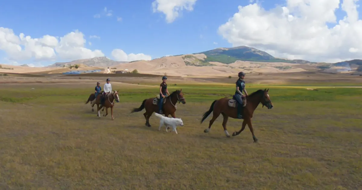 Horse riding and culture - Horseback riding holiday between culture and traditions in Sicily